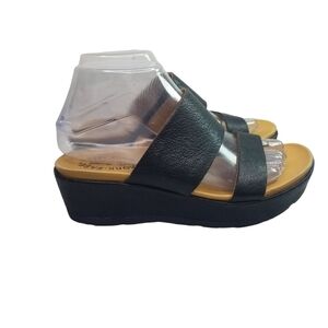 KORK EASE BLACK PEBBLE LEATHER KANE WEDGE SANDALS SIZE 7